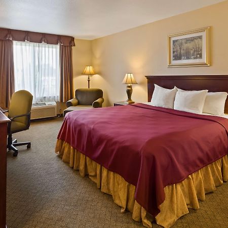 Best Western Penn-Ohio Inn & Suites Hubbard Bagian luar foto